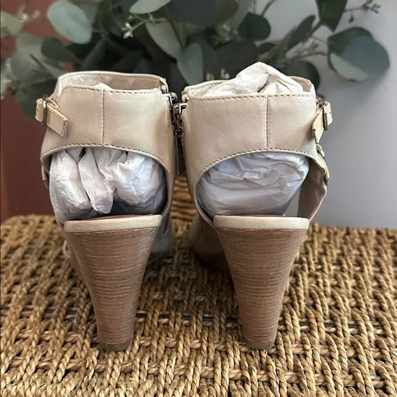 NWT Max Bernson sidecar bone leather zipper peep toe buckles 6M 3” heel sandals - Picture 5 of 15